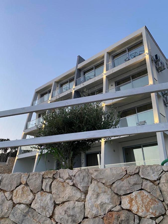 Apartments Komina Утьеха Экстерьер фото