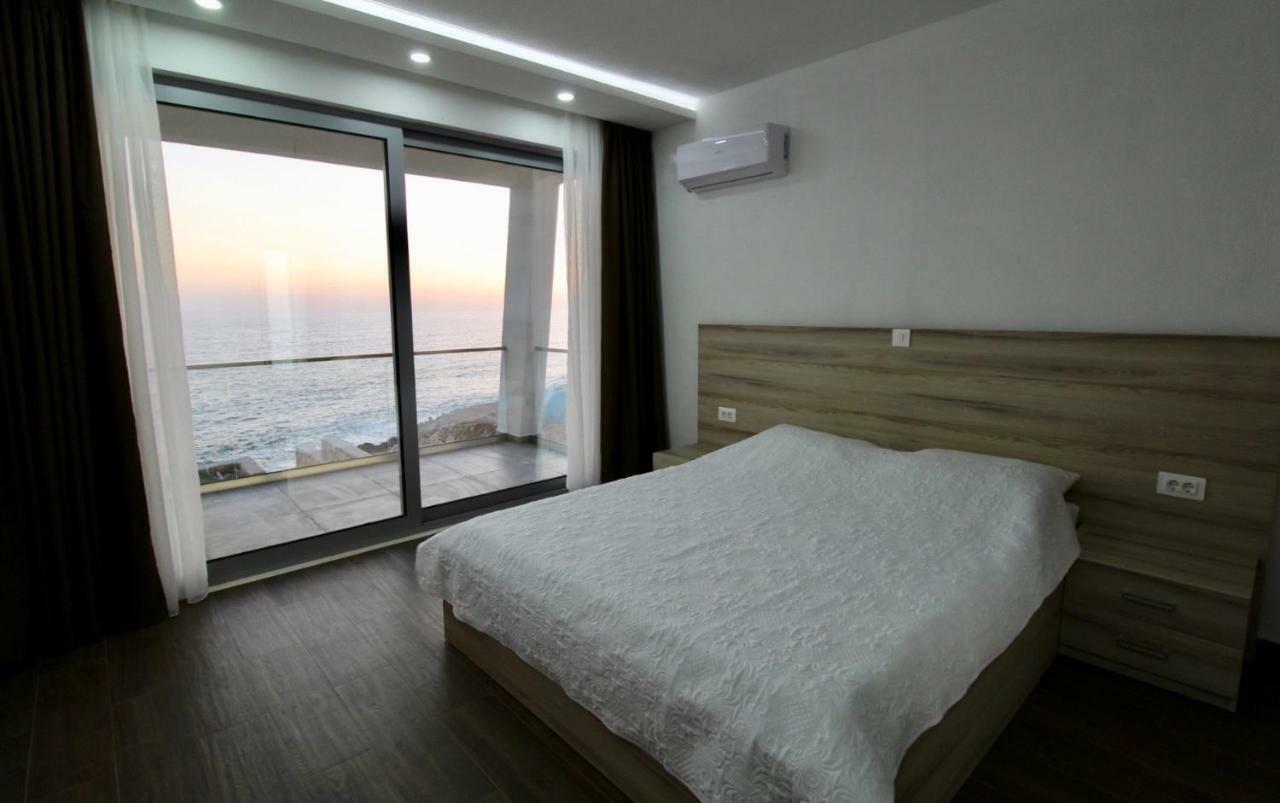 Apartments Komina Утьеха Экстерьер фото