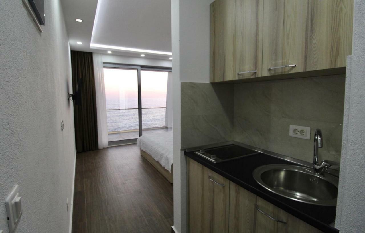 Apartments Komina Утьеха Экстерьер фото